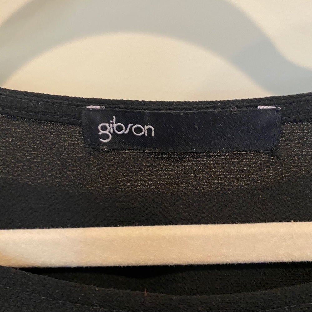Gibson Ruffled Hem Top - Picture 3 of 6
